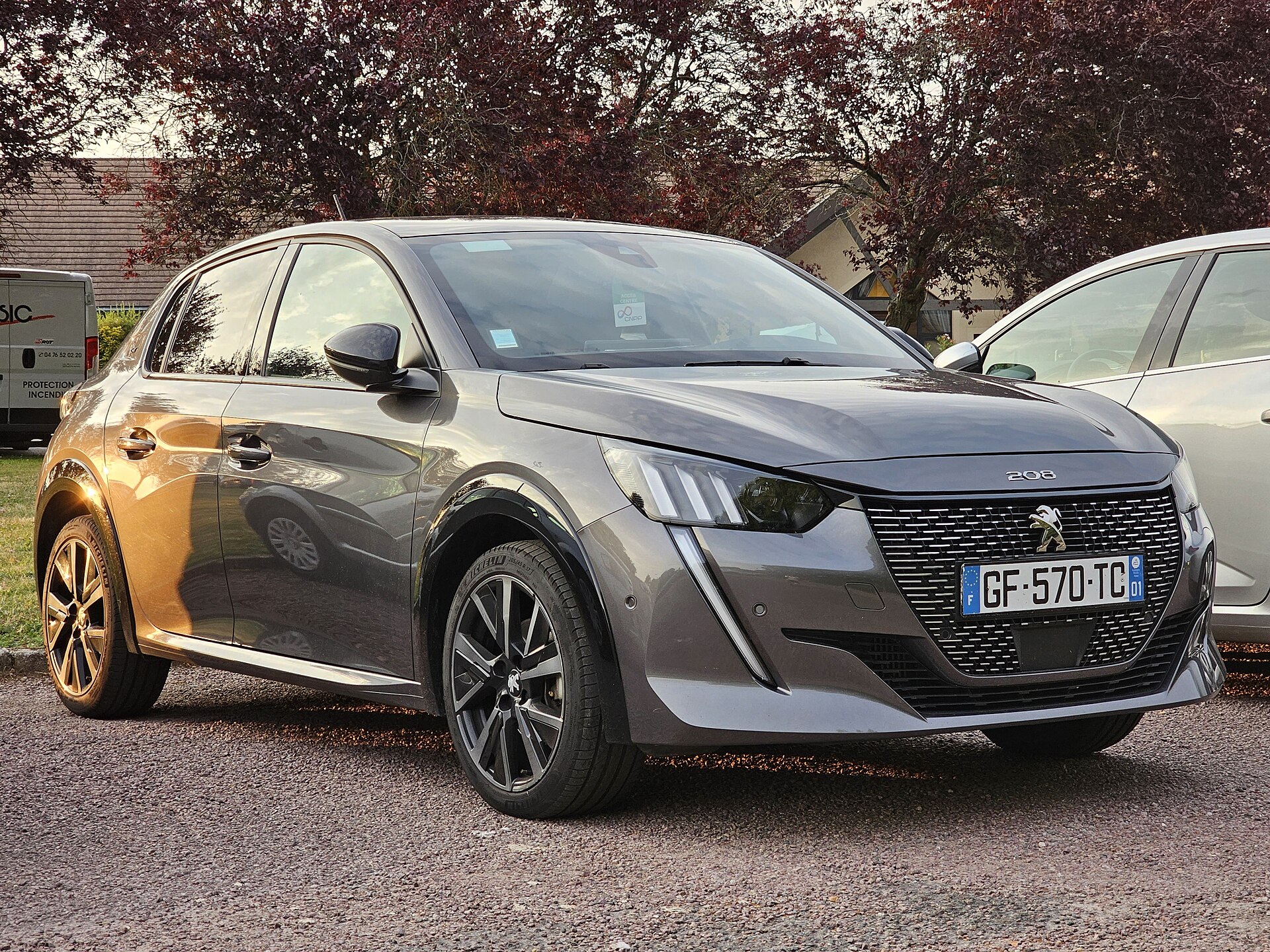 Peugeot 208 Griffe 1.0 Turbo 2024 #3